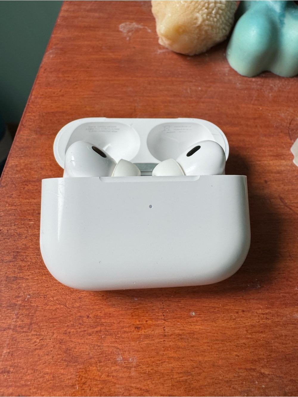 Apple AirPods Pro Wireless Earbuds in White with Charging Case